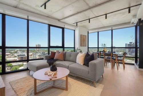 Deluxe Living in the Heart of Southbank — 4-Star Luxury Hotel in Melbourne, Australia