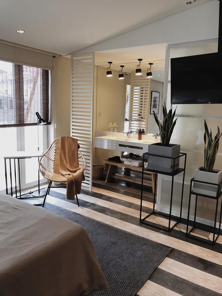 room Select Liberdade — Lisbon — photo 2