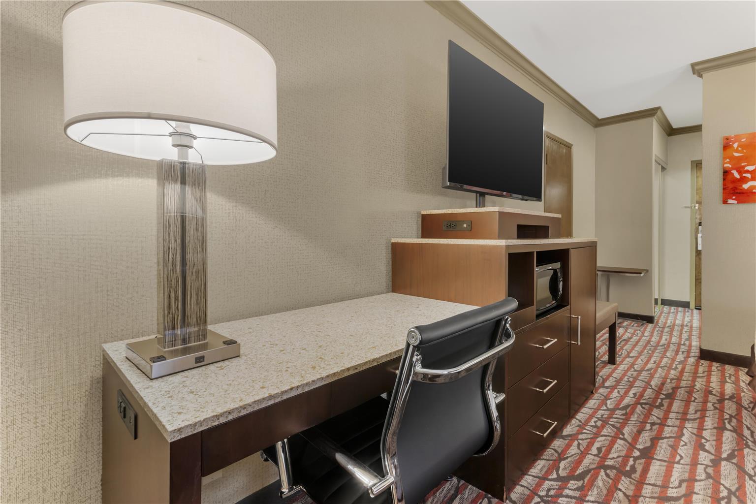 Best Western Plus Brookside Inn - photo 13
