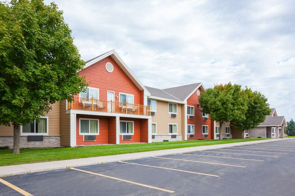 AmericInn by Wyndham Sartell — hotel near Saint Cloud Regional Airport
