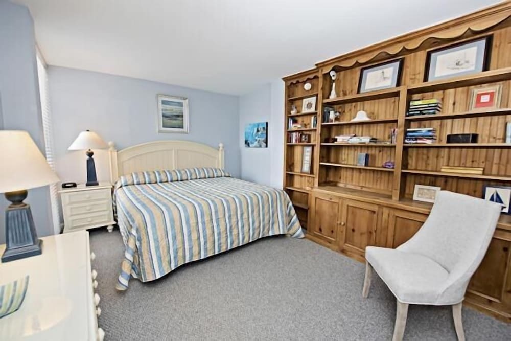 1023 Caravel Court at The Sea Pines Resort - photo 3