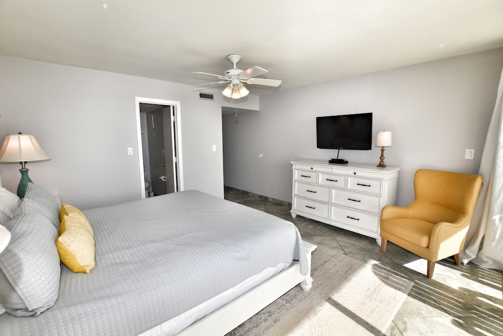 0212 Waters Edge Resort 3 Bedroom Condo by RedAwning - photo 6