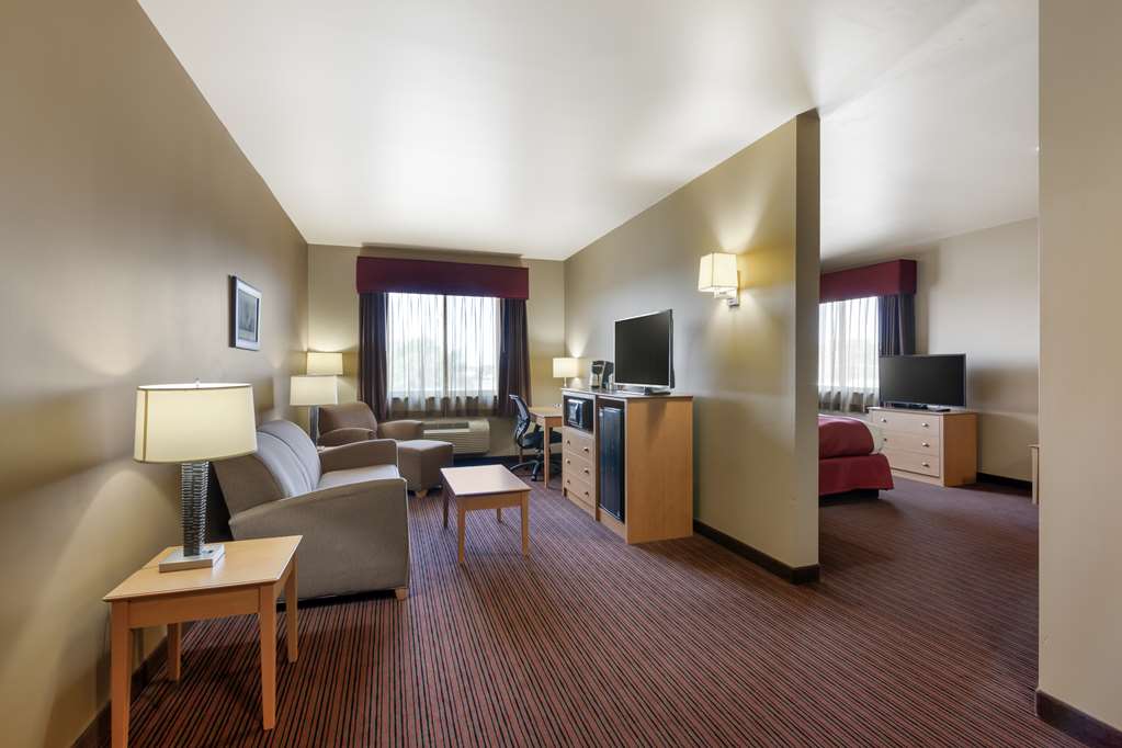 Best Western Golden Prairie Inn & Suites - photo 16