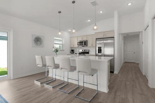 Newly built 3 bedroom with Golf Cart — 4-Star Luxury Hotel in Sumter, United States