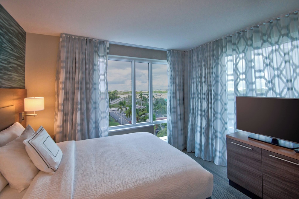 TownePlace Suites by Marriott Miami Airport - photo 18