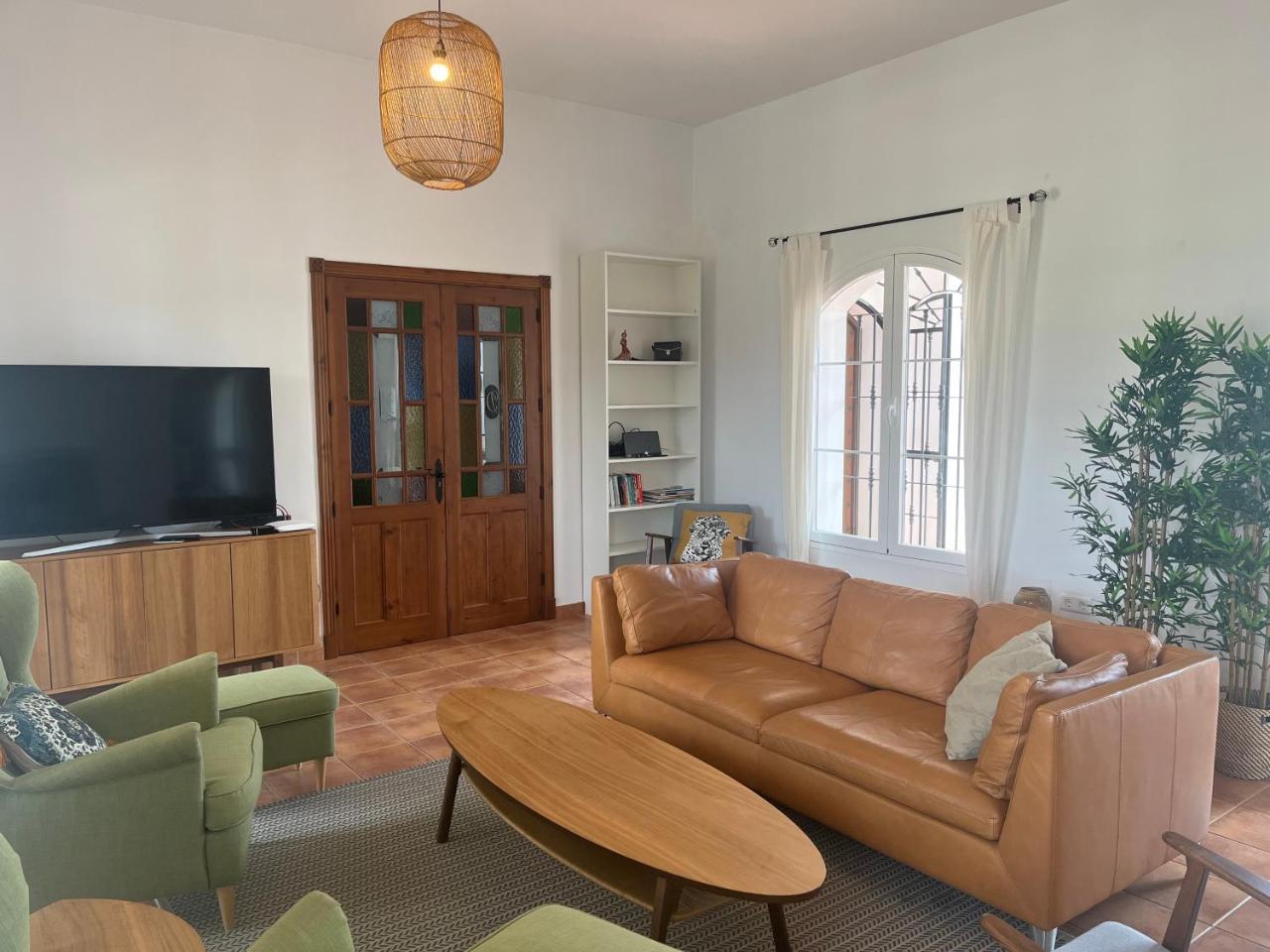 Spacious Villa with Exceptional Views in Malaga — Casarabonela — photo 5