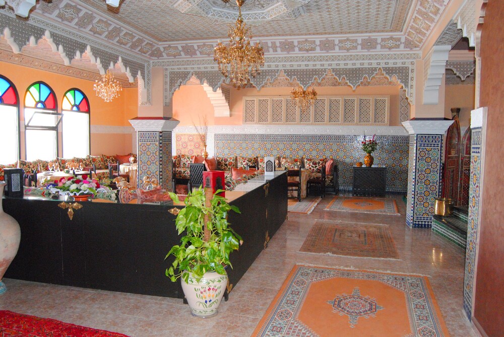 Collier De La Colombe — Meknes — photo 3