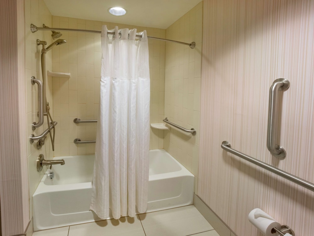 Hilton Garden Inn Buffalo Downtown - photo 32