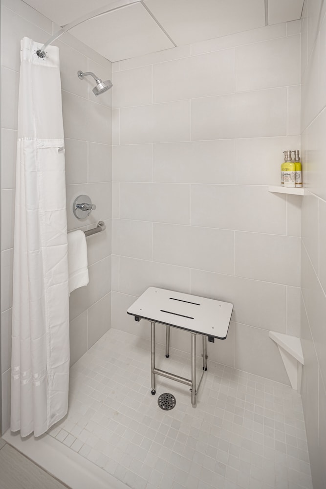 Holiday Inn Express & Suites Atlanta Downtown by IHG - photo 79