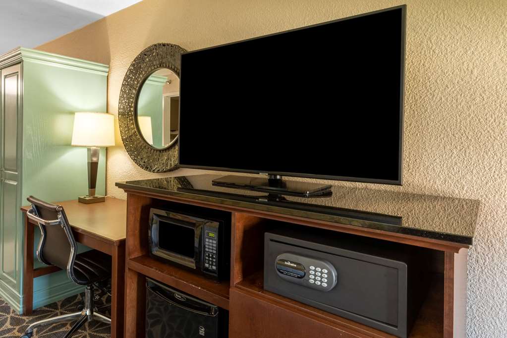 Baymont by Wyndham McAllen Pharr - photo 41