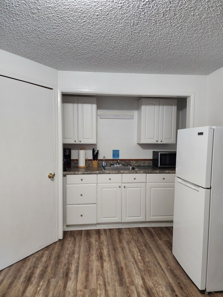 Plainview Motel & RV Park - photo 31