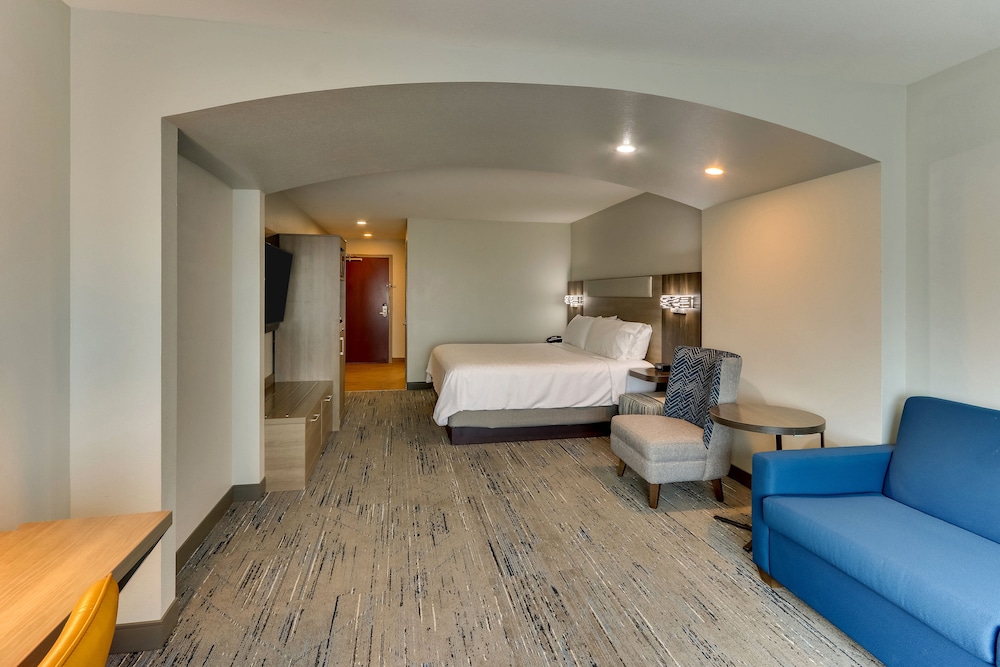 Holiday Inn Express & Suites Ardmore by IHG - photo 12