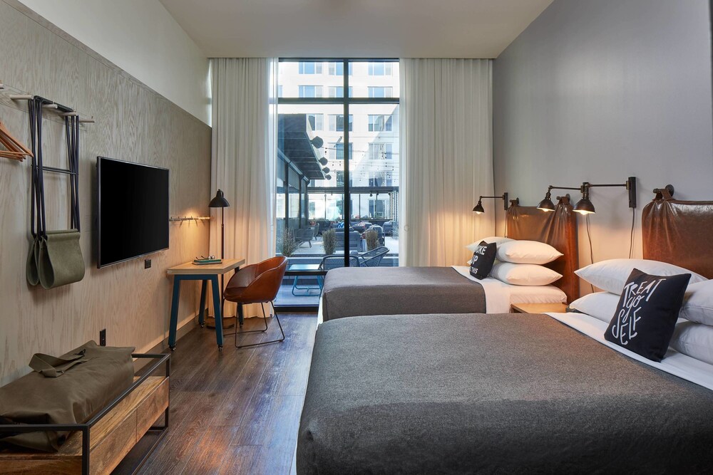 Moxy Atlanta Midtown - photo 20