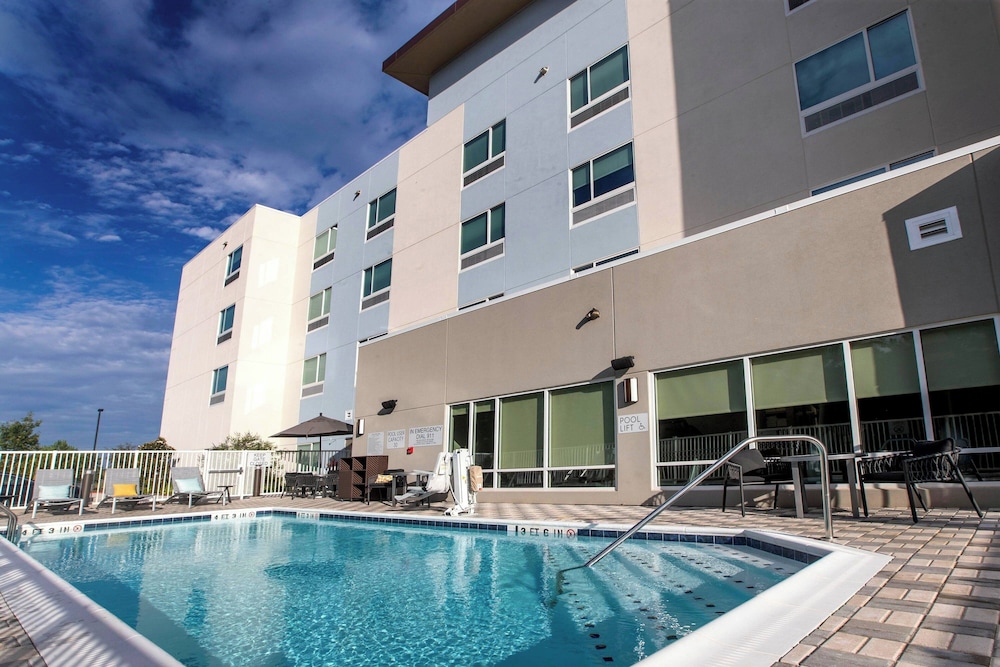 TownePlace Suites by Marriott Conroe - photo 25