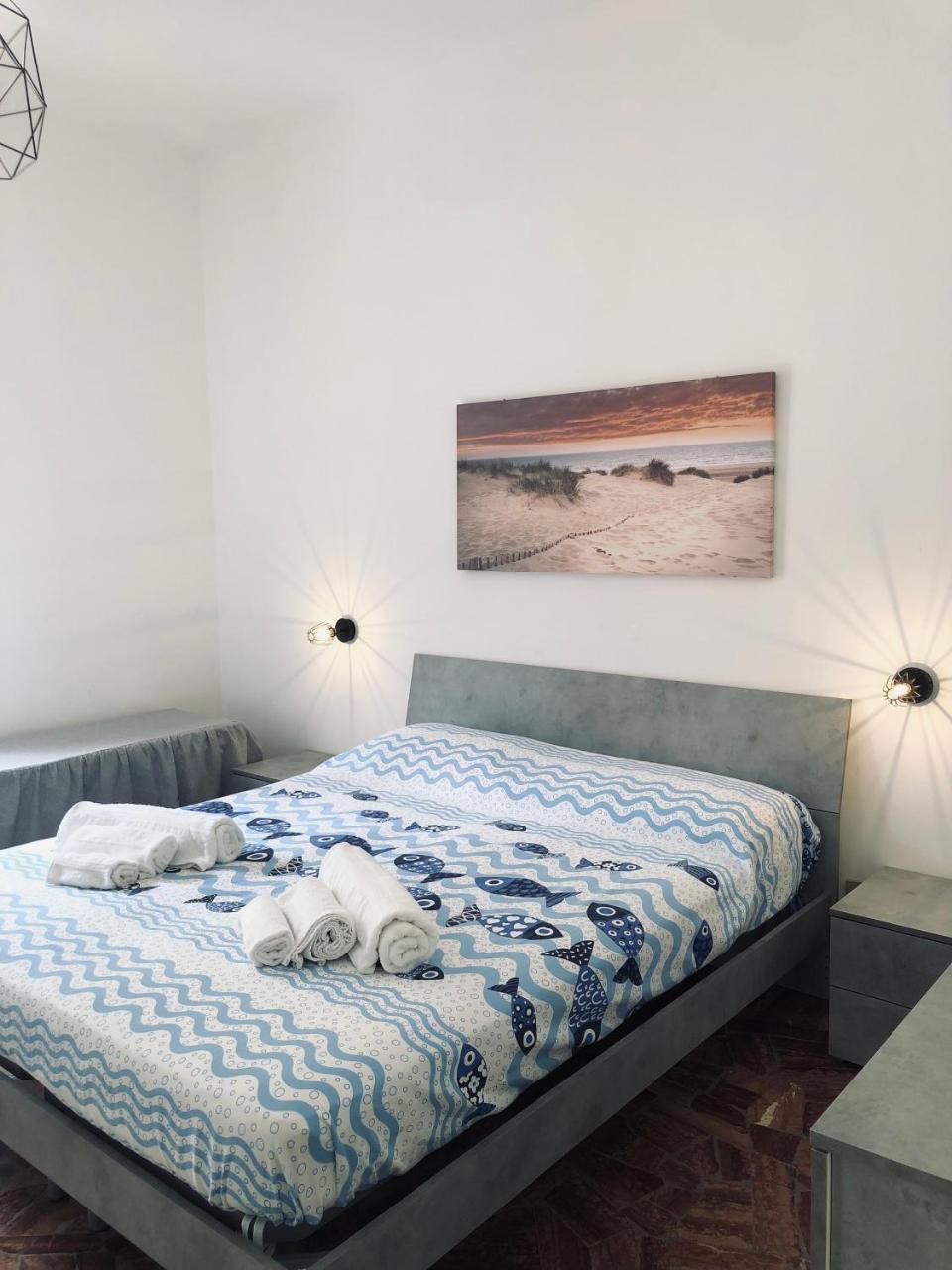 Casa Emma 400 mt dal mare — 4-Star Luxury Hotel in Spotorno, Italy