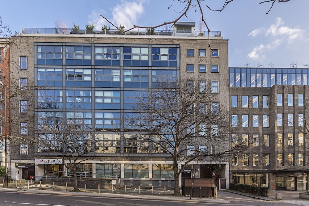 Splendid 3 Bedroom Apartment Kings Cross — 4-Star Luxury Hotel in London, United Kingdom