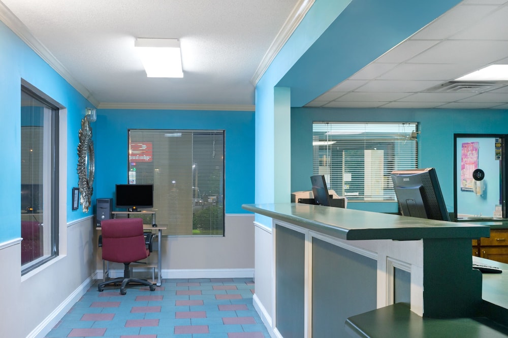Super 8 by Wyndham Brunswick South I 95 - photo 15
