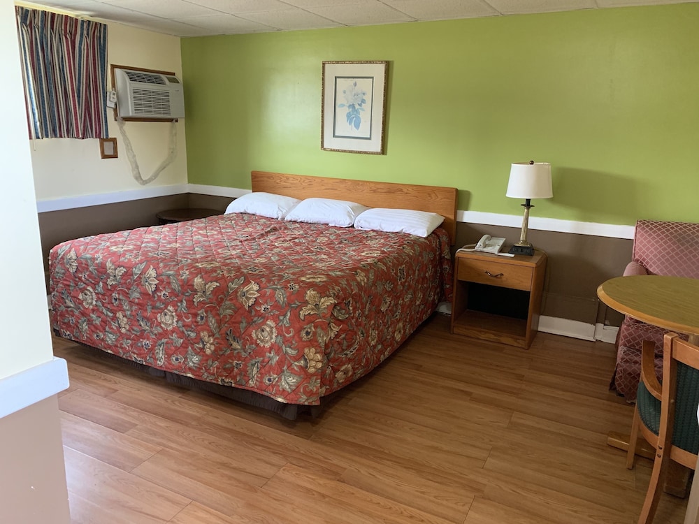 Royal Inn Motel — Waynesboro