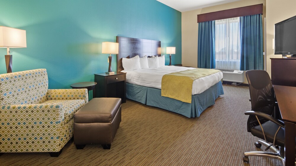 Best Western Lindsay Inn & Suites - photo 10