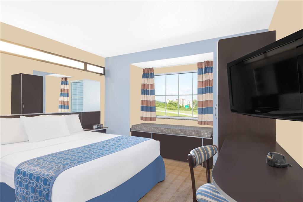 Microtel Inn & Suites by Wyndham Waynesburg - photo 14
