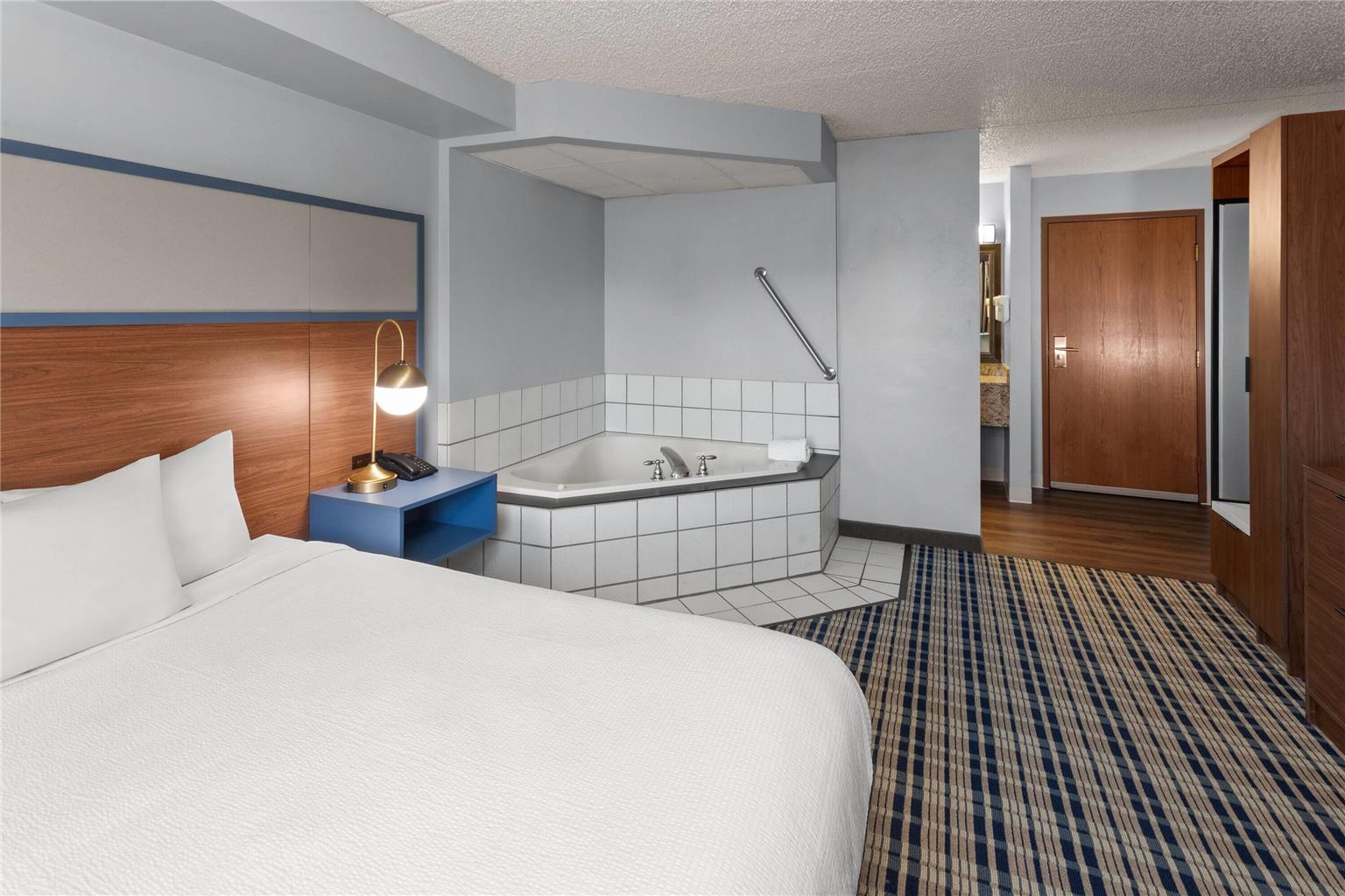 AmericInn by Wyndham Green Bay West - photo 28