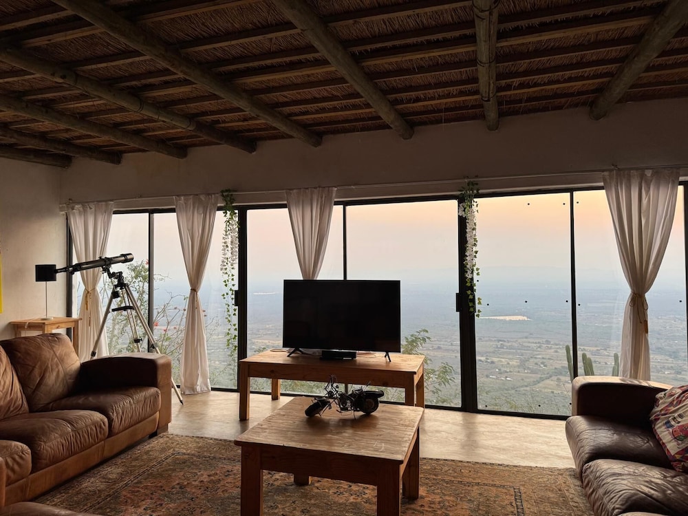 Buckswood Hilltops — hotel in Siteki