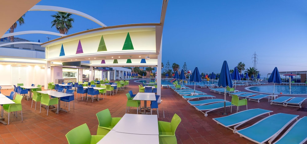 מזון ומשקאות