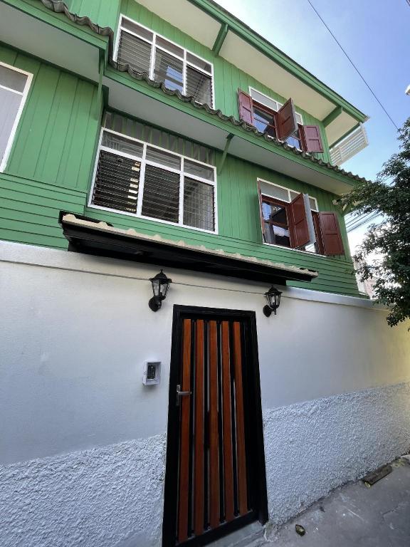 Green Cabin Hostel