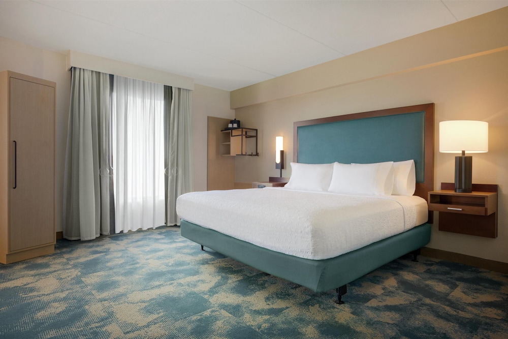 Hampton Inn Lancaster - photo 17