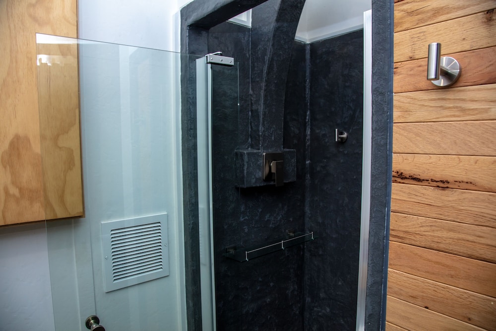 Trail and Hitch Tiny Home Hotel and RV - photo 83