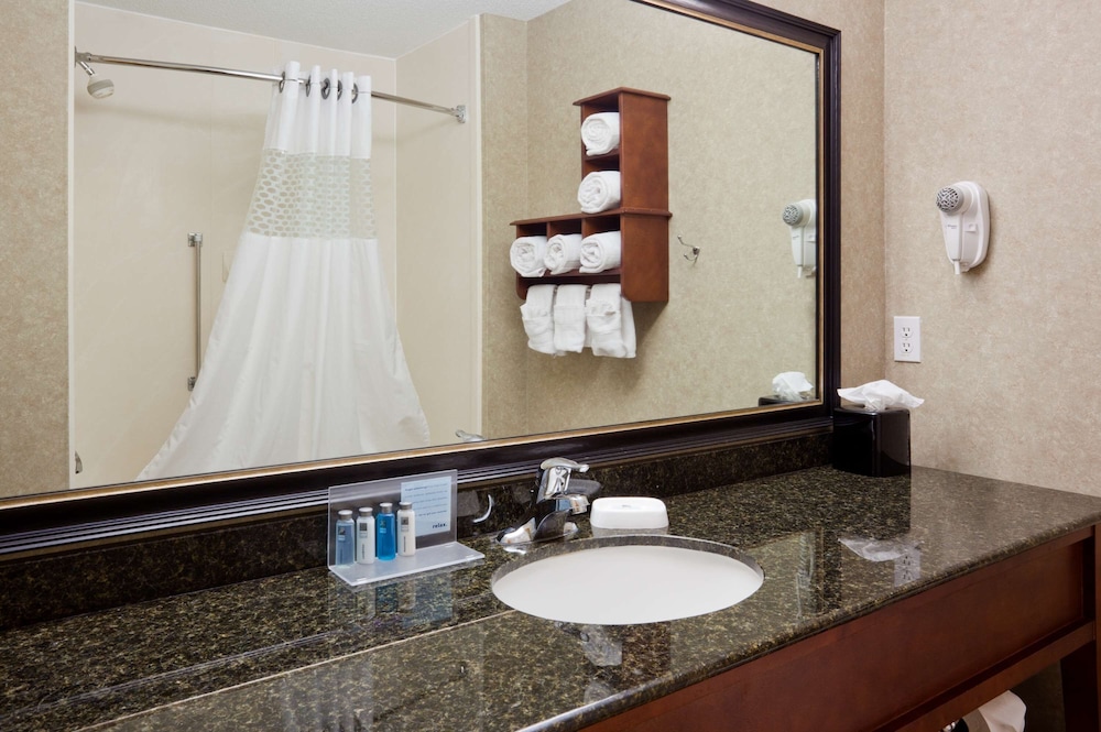 Hampton Inn Mitchell - photo 14