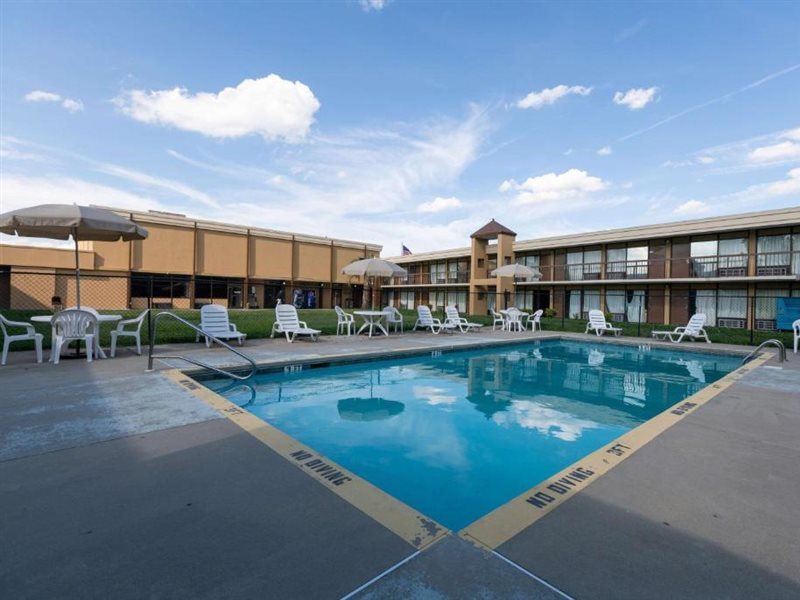 Super 8 by Wyndham Goldsboro - photo 5