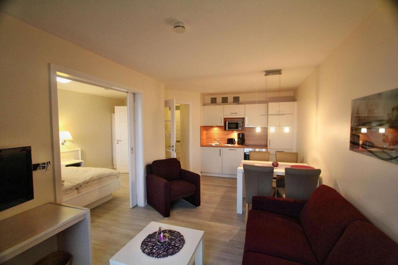 Steiner Strandappartements 2 Raumappartement Lachmöwe Seeseite — 4-Star Luxury Hotel in Stein, Germany