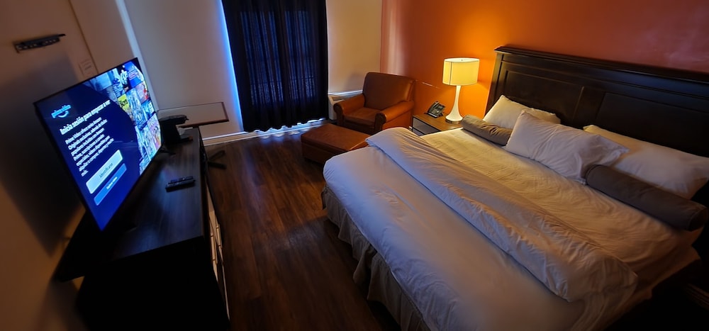 B&J Hotel and Apartment - photo 11