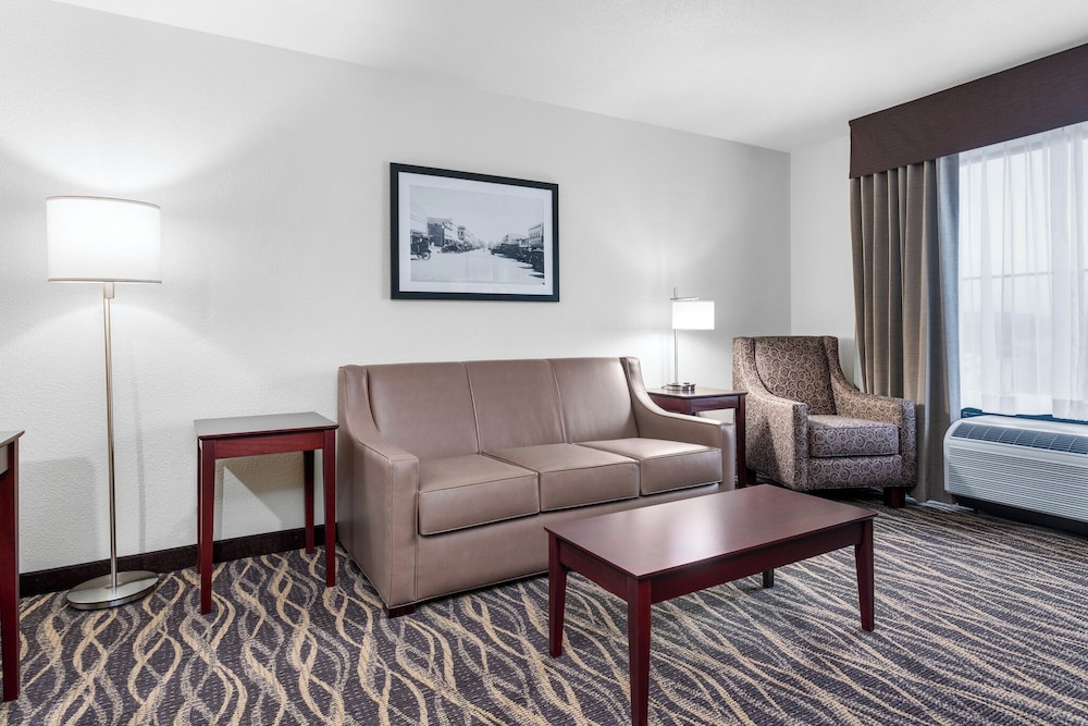 Cobblestone Hotel & Suites Lynden - photo 57