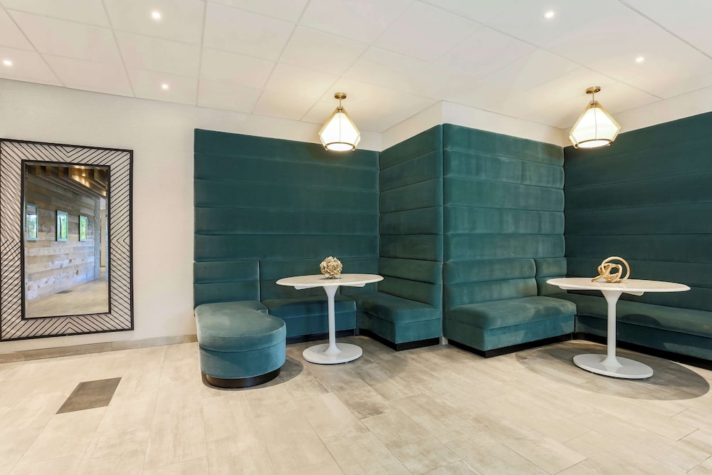 DoubleTree by Hilton Austin University Area - photo 6