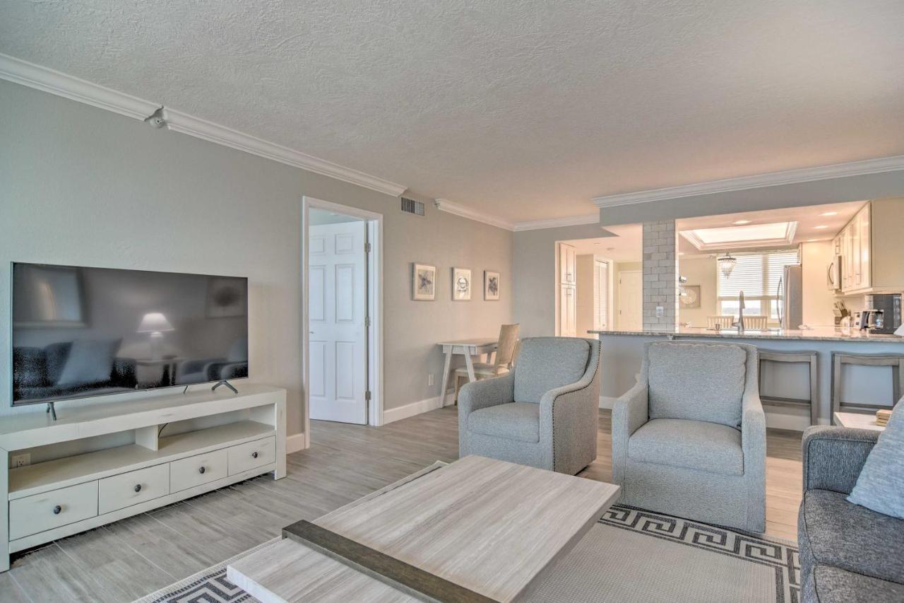 Remodeled Redington Shores Gem on the Beach — 4-Star Luxury Hotel in Redington Shores, United States
