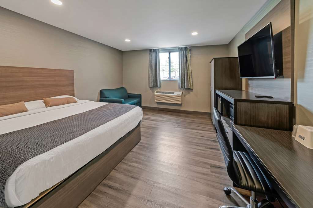 Americas Best Value Inn Foxboro - photo 18