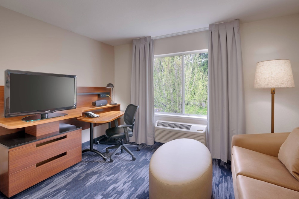 Fairfield Inn & Suites by Marriott Seattle Bellevue Redmond - photo 9