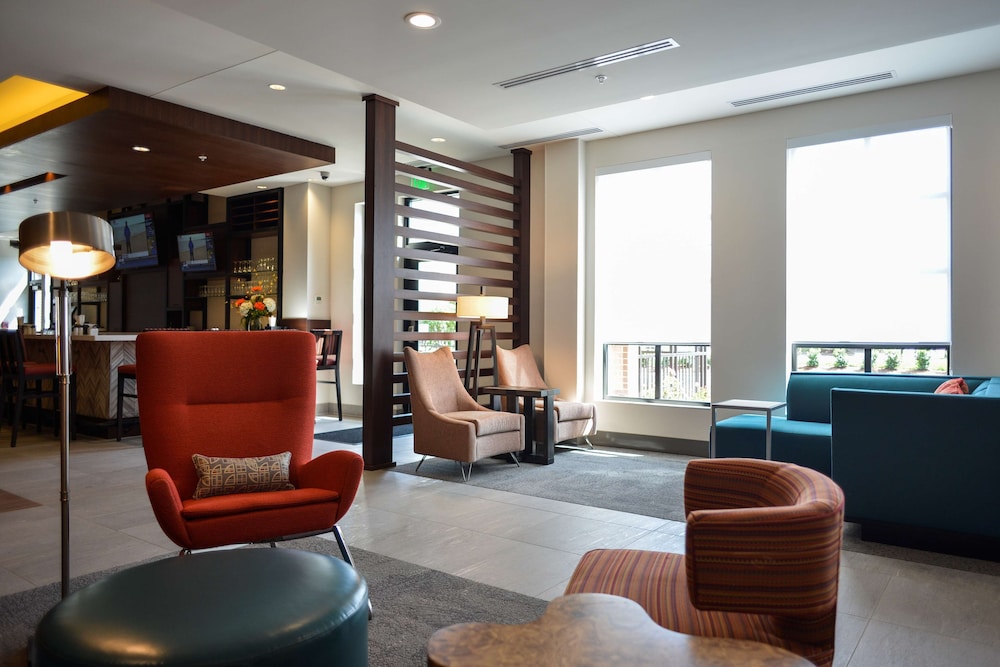 Hilton Garden Inn Louisville Mall of St. Matthews - photo 5