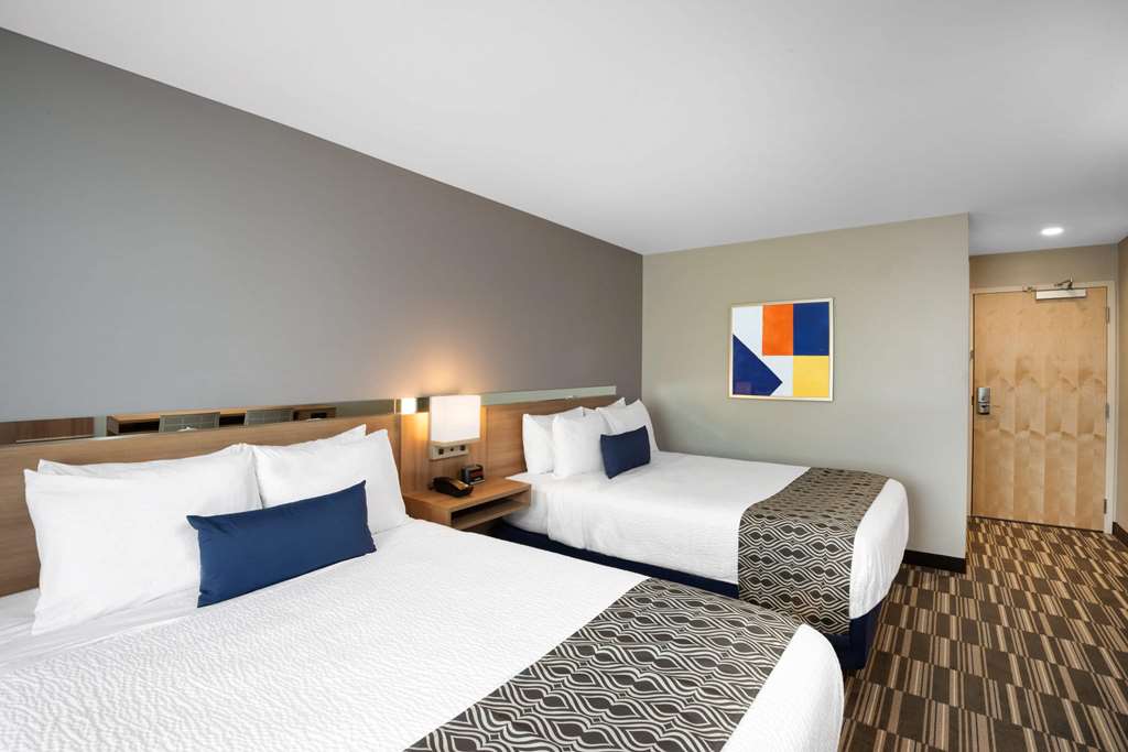 Microtel Inn & Suites by Wyndham Farmington - photo 23