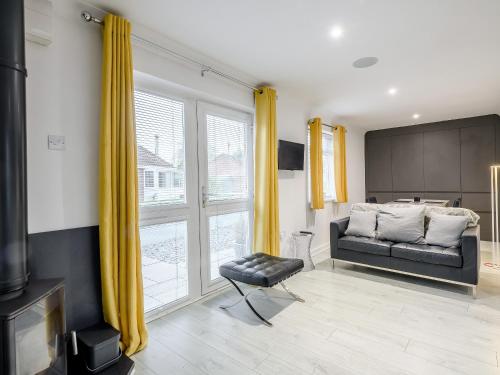 Sands Cottage — 5-Star Luxury Hotel in Snettisham, United Kingdom