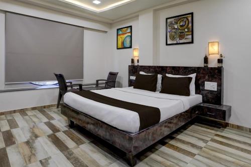 Hotel O Dh in Vadodara, India