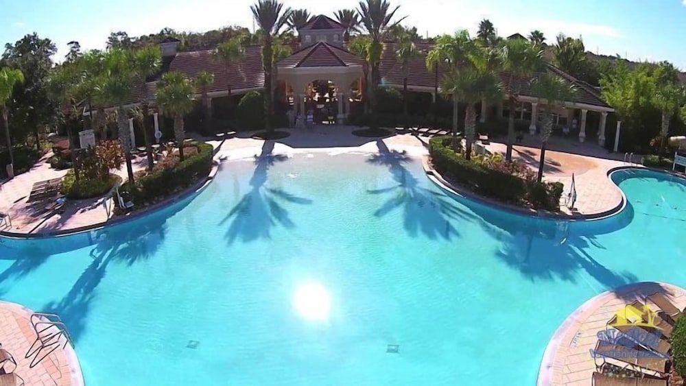 Disney Holiday Palace - photo 8