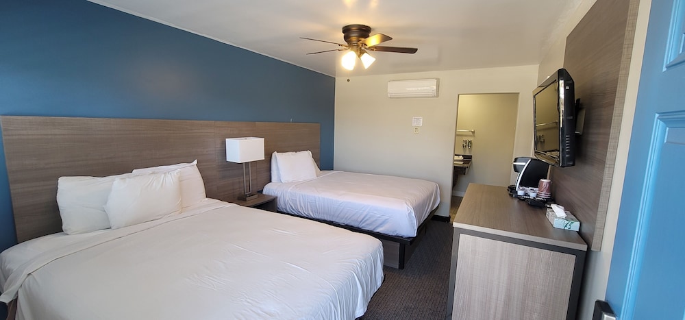 Pismo Beachwalker Inn & Suites - photo 13