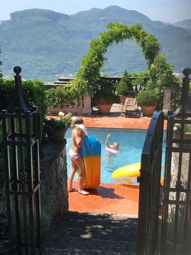 Villa Paradiso stunning views ac heated pool — 4-Star Luxury Hotel in Coreglia Antelminelli, Italy
