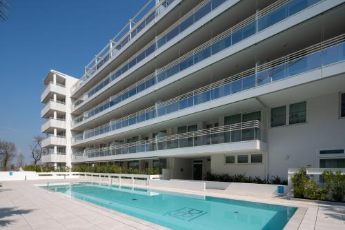 Palm Beach Jesolo — 4-Star Luxury Hotel in Lido Di Jesolo, Italy
