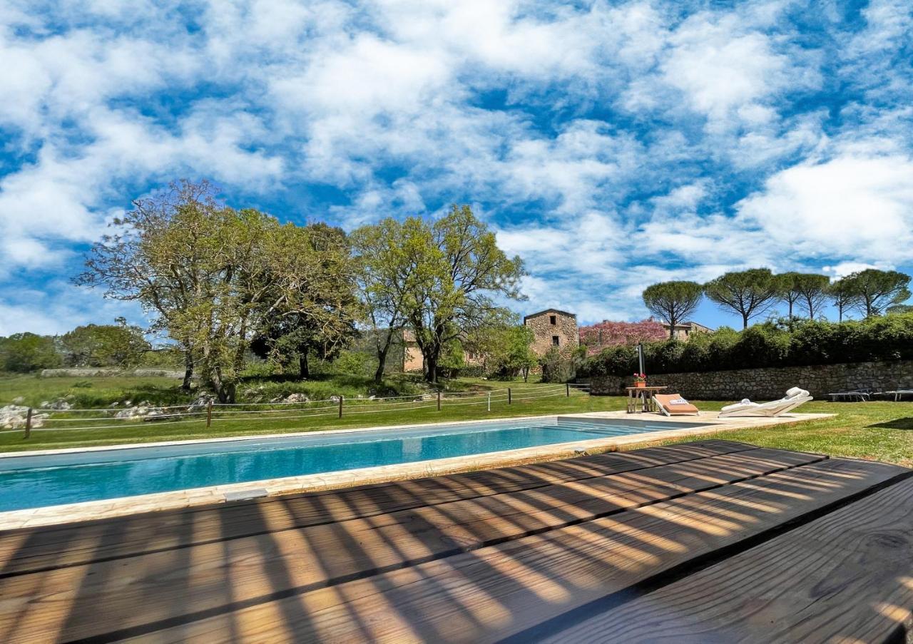 Agriturismo la Villa — 4-Star Luxury Hotel in Sovicille, Italy