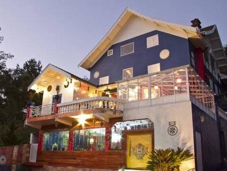 Pousada Villa di Charme — 4-Star Luxury Hotel in Campos Do Jordao, Brasil
