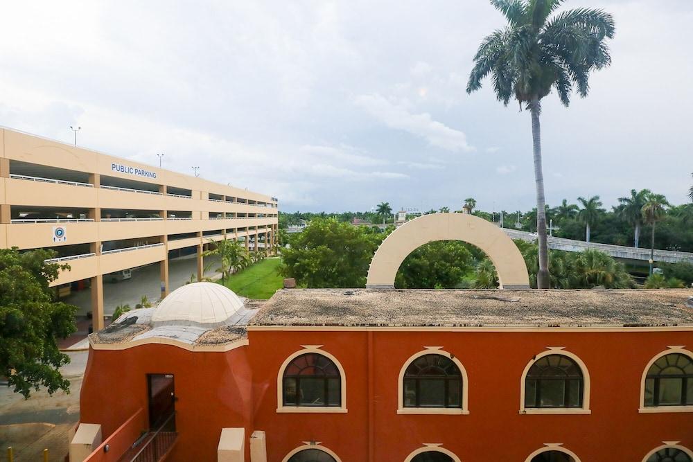 429 City View Hollywood Beach Resort - photo 4